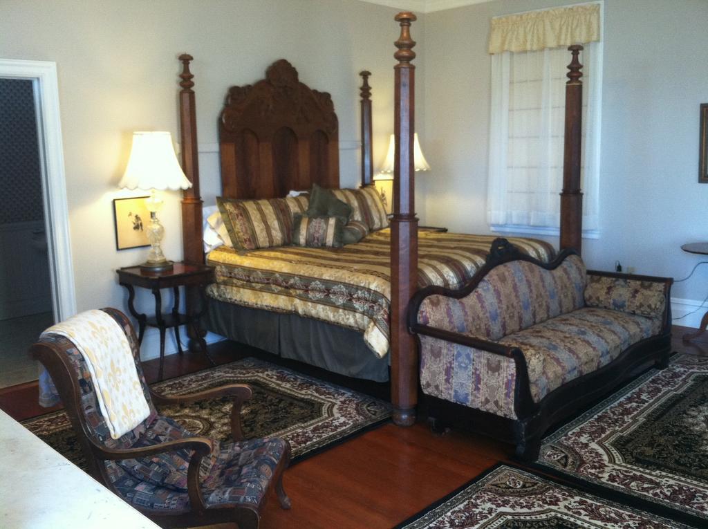 Corners Mansion Inn - A Bed And Breakfast Vicksburg Room photo